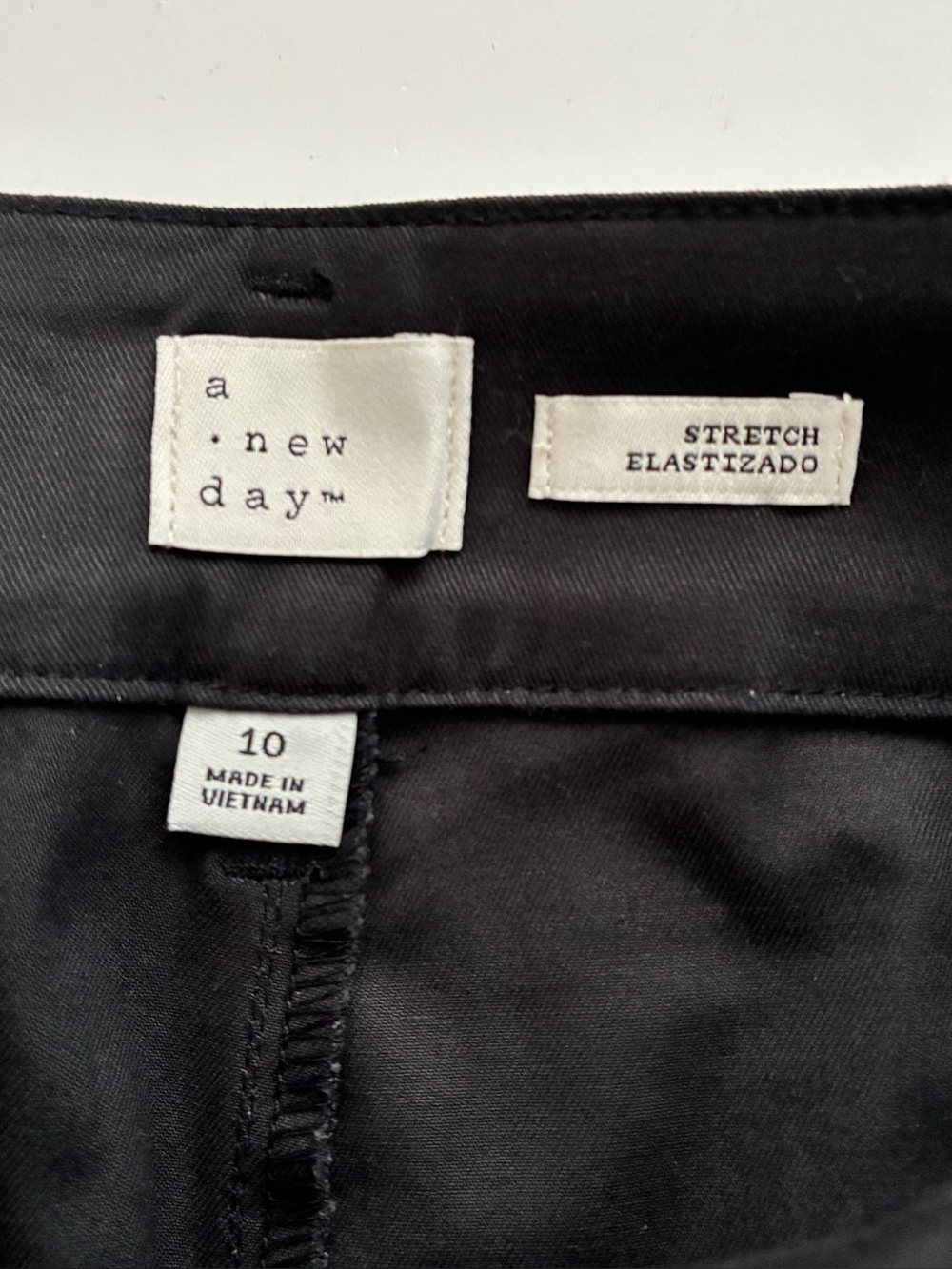 A New Day Target Cargo Pants
NWT
Black Stretch
Size 10 - Picture 8 of 9